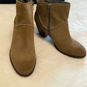 Steve Madden Suede Taupe Booties